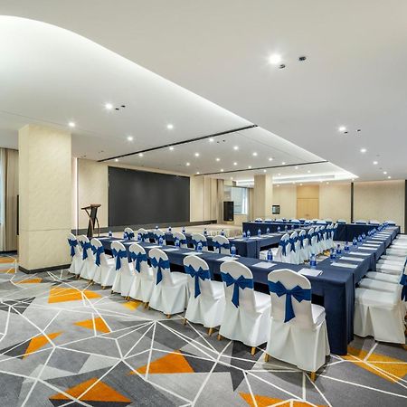 Holiday Inn Express Chengdu Tianfu Square By Ihg - Chunxi Road And Kuanzhai Alley Экстерьер фото