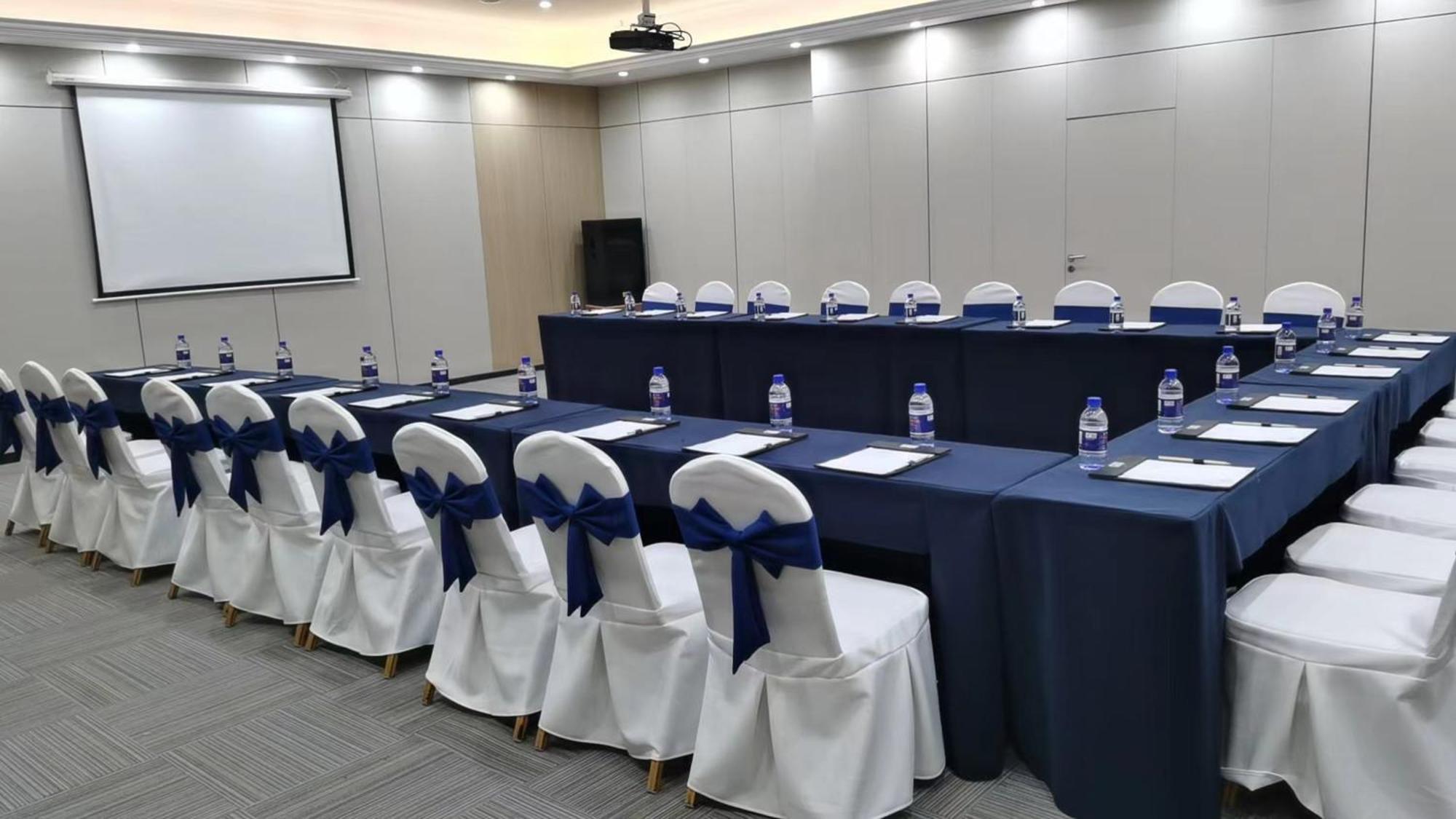Holiday Inn Express Chengdu Tianfu Square By Ihg - Chunxi Road And Kuanzhai Alley Экстерьер фото