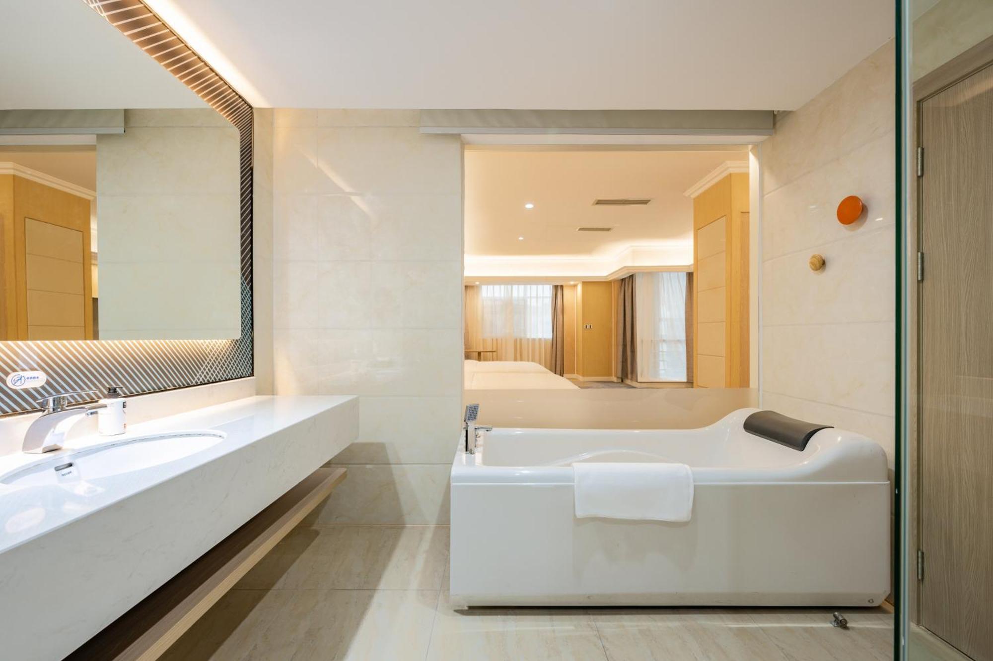Holiday Inn Express Chengdu Tianfu Square By Ihg - Chunxi Road And Kuanzhai Alley Экстерьер фото