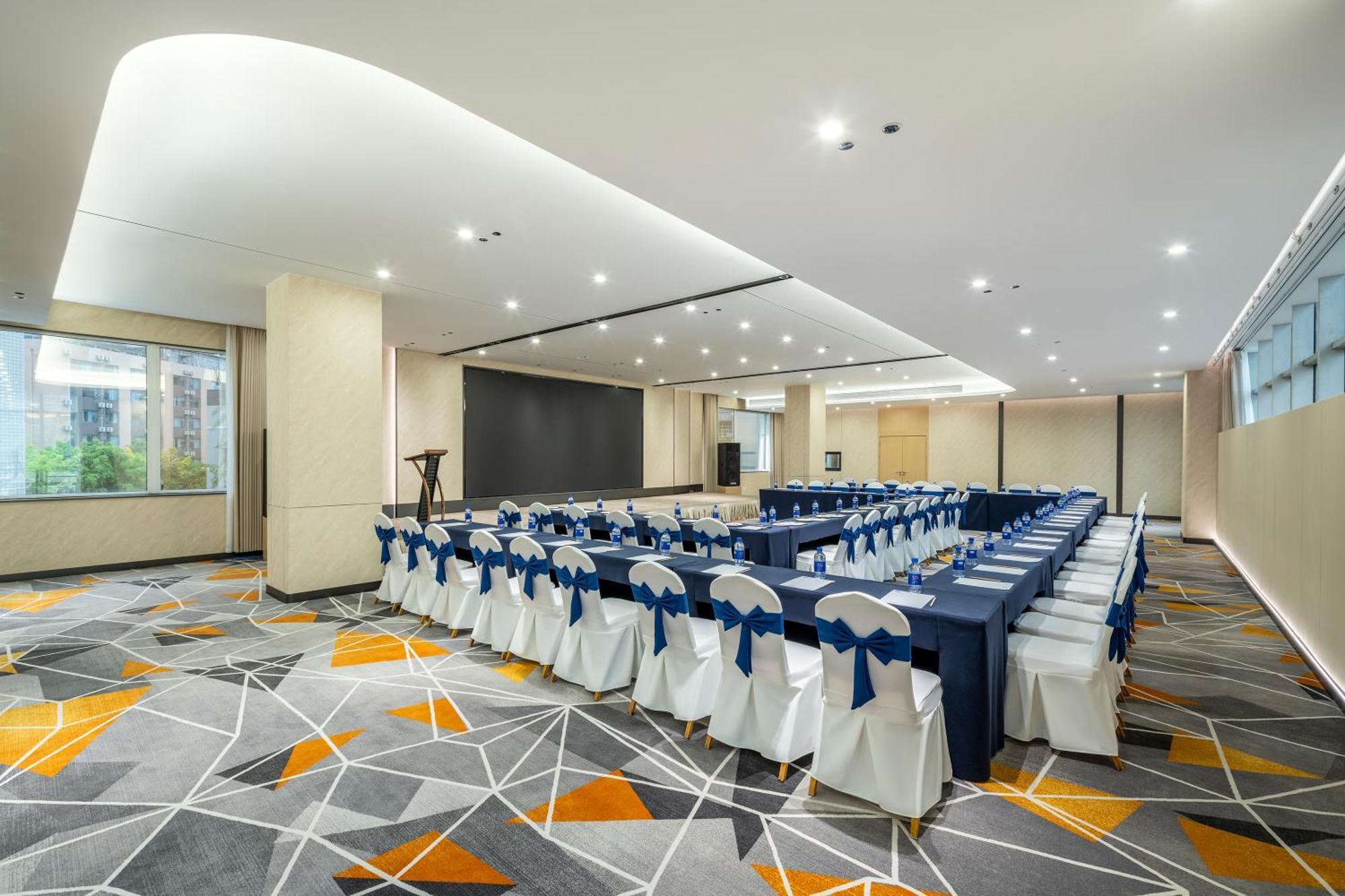 Holiday Inn Express Chengdu Tianfu Square By Ihg - Chunxi Road And Kuanzhai Alley Экстерьер фото
